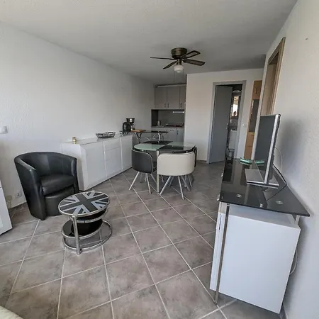 Apartment Grand T2 Climatise 36m² Avec Parking A 450m De La - 4 Pers - Fr-1-797-34 *