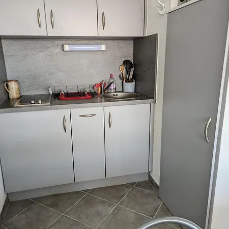 Apartment Grand T2 Climatise 36m² Avec Parking A 450m De La - 4 Pers - Fr-1-797-34 Port-la-Nouvelle